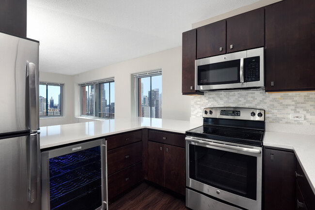Building Photo - 120 W Chestnut St Rental