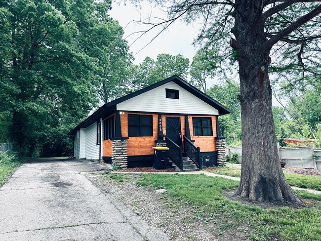 Photo - 5036 Wabash Ave House