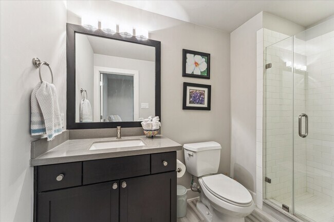 Photo - 5644 Darling St