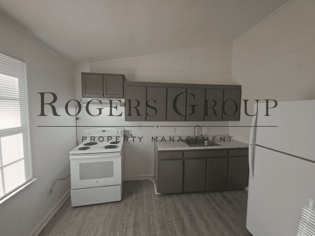 Photo - #450 - 240-242 Crozier St Duplex Unit 240 Crozier St