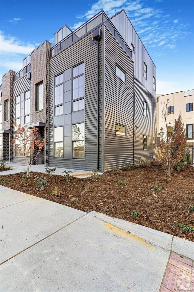 Building Photo - Modern Luxury Awaits: Brand-New Townhouse ...