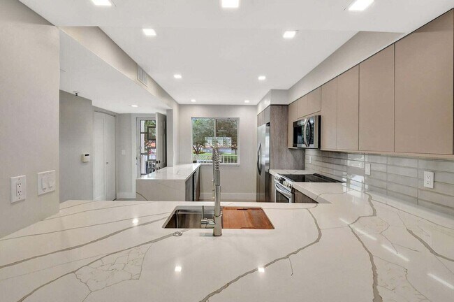 Photo - 14095 Royal Vista Dr Unit 202