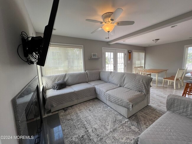 108 Jeanette Dr