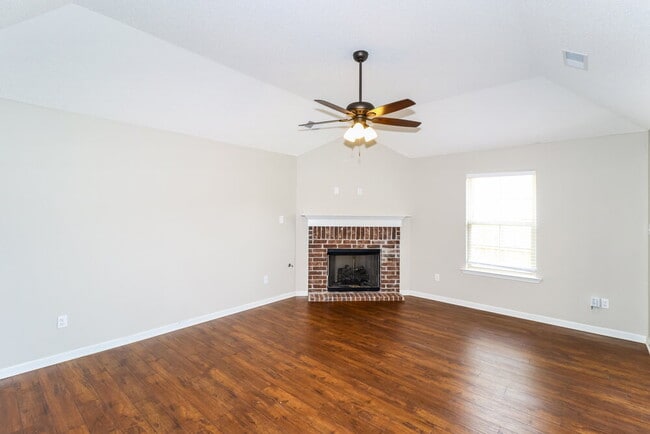 Photo - 1075 Carib Loop W