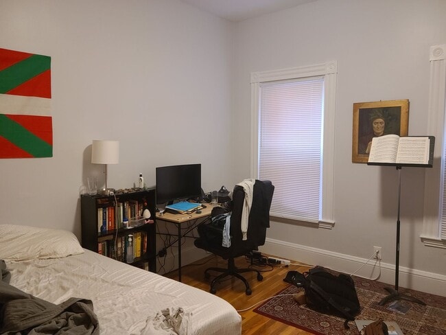 Photo - Central Square - Central AC - Updated - On site Laundry - Bike Storage Unidad #2