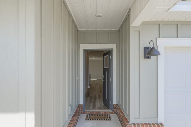 Photo - 1085 Hayward Lp