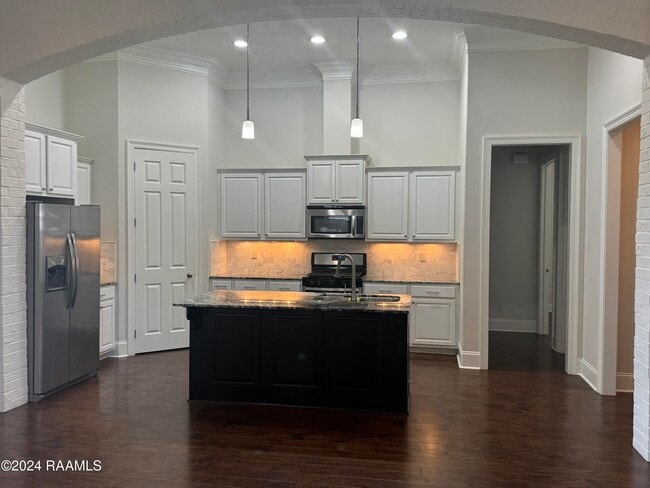 Photo - 216 Golden Cypress Dr