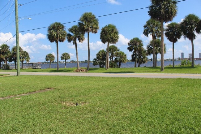 Photo - Furnished 3 bed 2.5 bath Riverview Home w/...