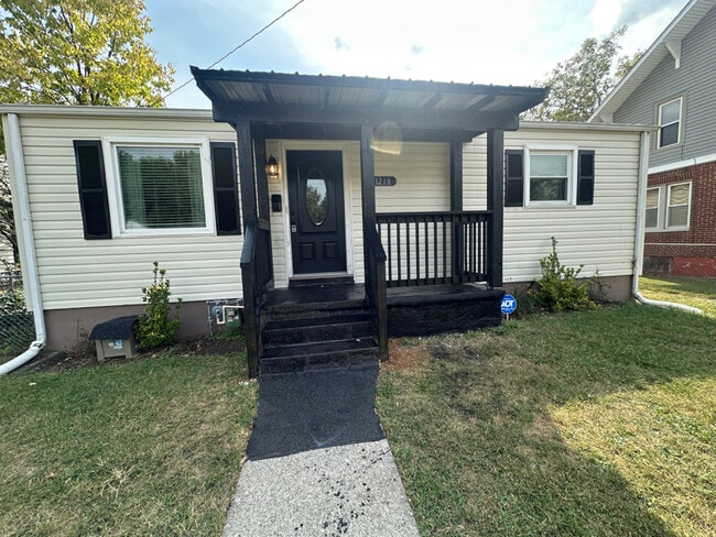 Building Photo - 1218 Grayson Ave NW Rental