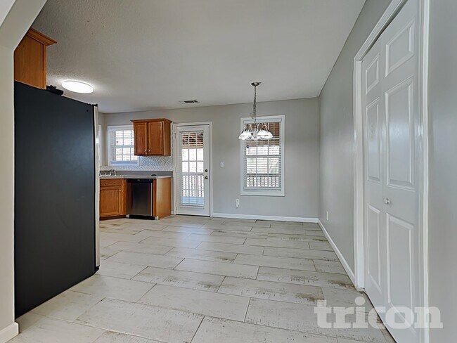 63 Cliff View Dr