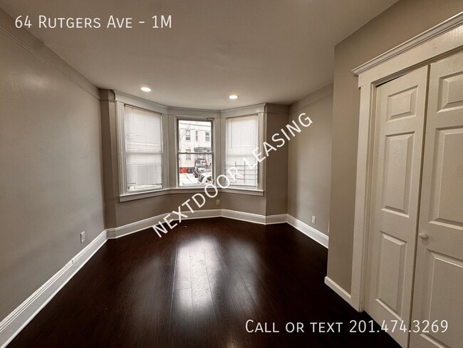 Photo - 64 Rutgers Ave Unit 1M