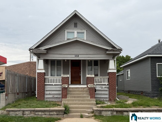 Building Photo - 1018 Charleston St Unit 1