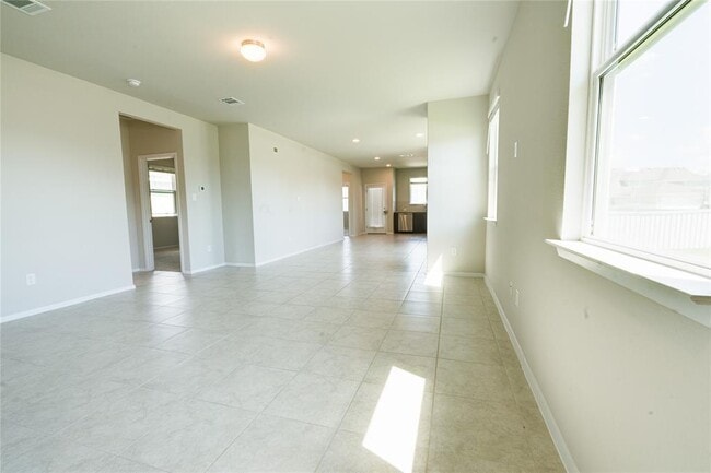 Photo - 300 Fabion St