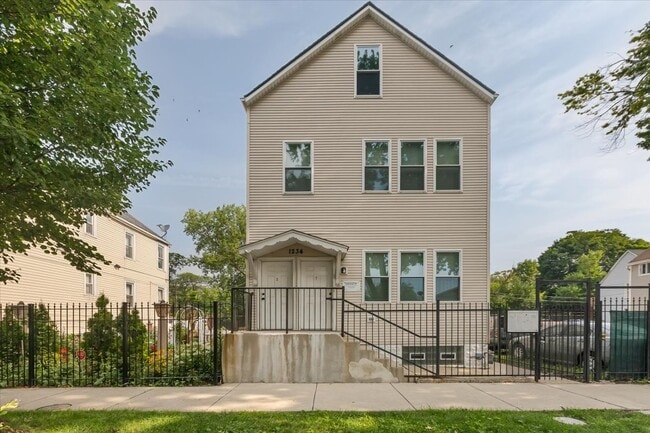 Photo - 1234 W 49th Pl House