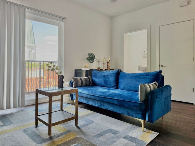 Building Photo - 542 Boulevard NE Rental