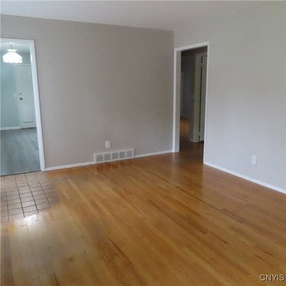 Photo - 7843 Glenwood Dr N