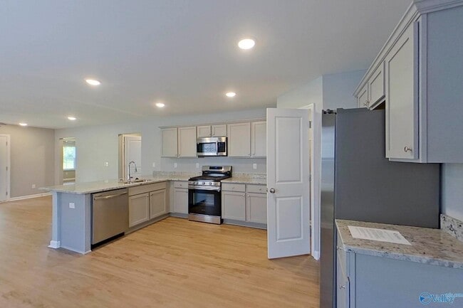 649 June St