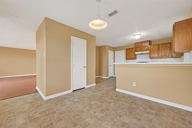 Photo - 3006 Palace Oaks Dr