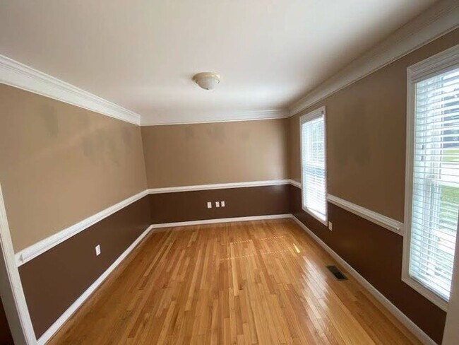 Photo - Bayhill Pointe - 4 Bedroom 2 1./2 Bath Col...