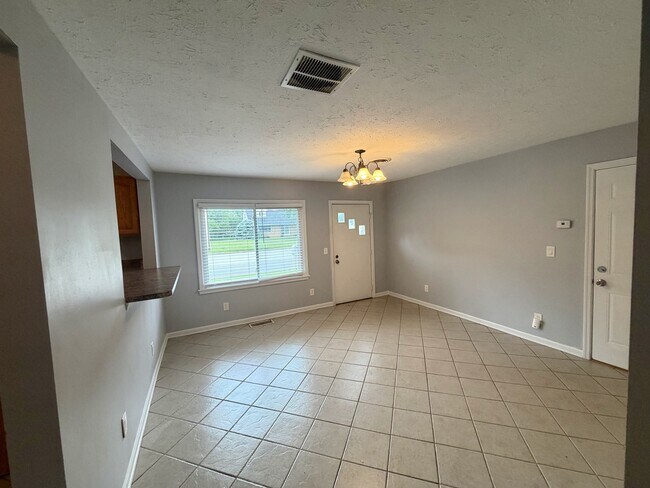 416 W Wenger Rd