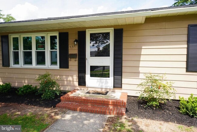 Photo - 737 Magnolia Dr