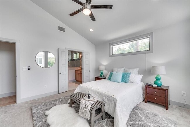 Building Photo - 900 Banister Ln Unit H