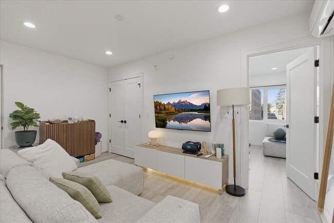 Photo - 1025 N Harlem Ave Unit D