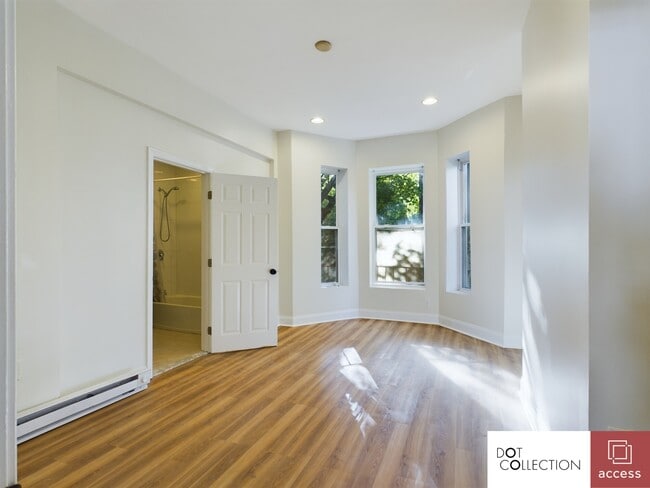 Photo - 31 Alexander St Unit #2