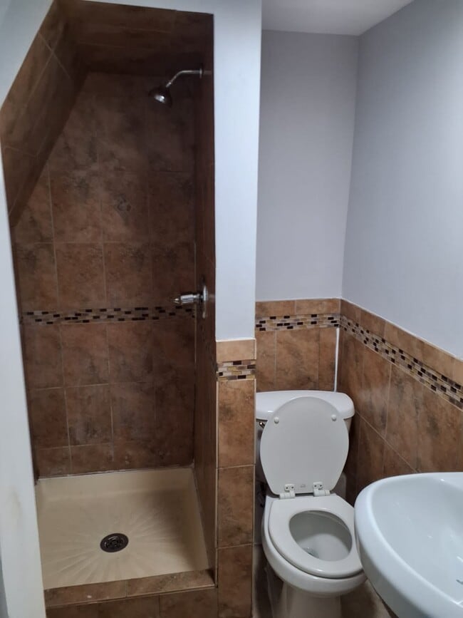 46 Parkhurst St Unidad 1BR