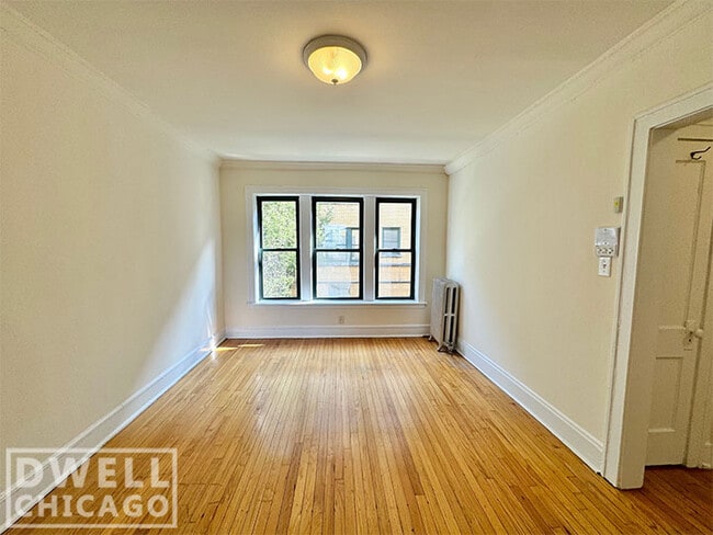 Building Photo - 2342 N Spaulding Ave Rental