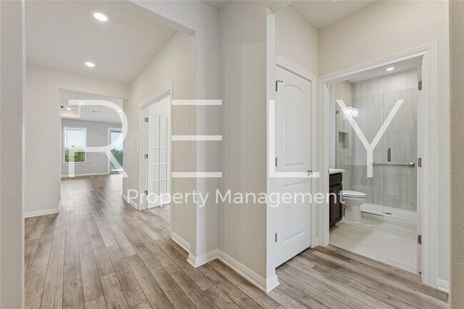 Photo - 603 Double Lp St