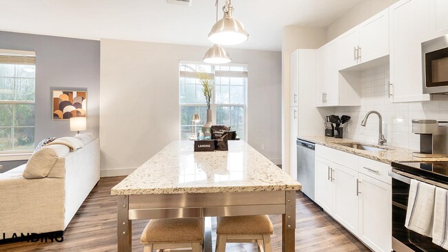 Photo - 5885 Lakehurst Dr Unit 2421