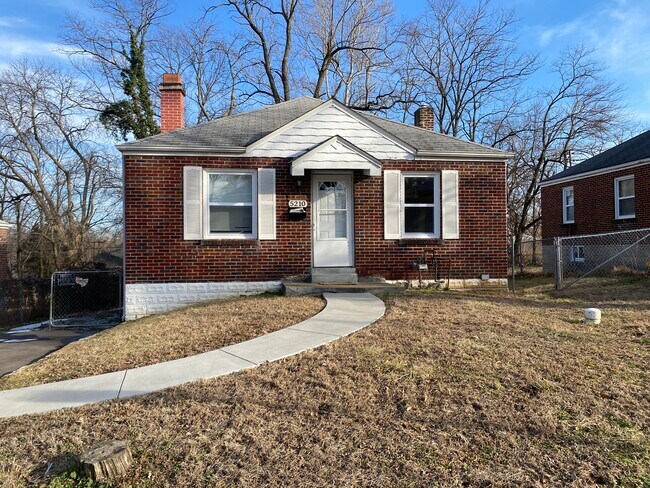 Photo - 5210 Fletcher St