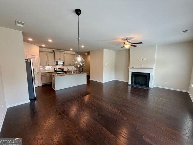 Photo - 7091 Gladstone Cir