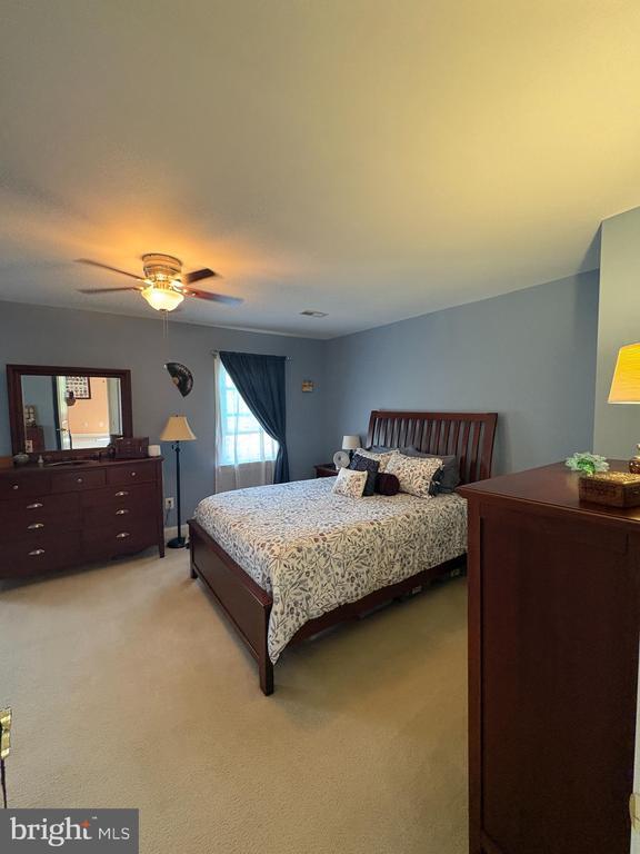 Photo - 225 W 5th St