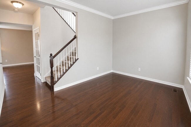 Photo - 9480 Woodbine Way
