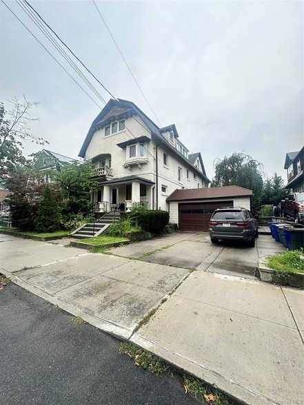 409 W 261st St Unit 2