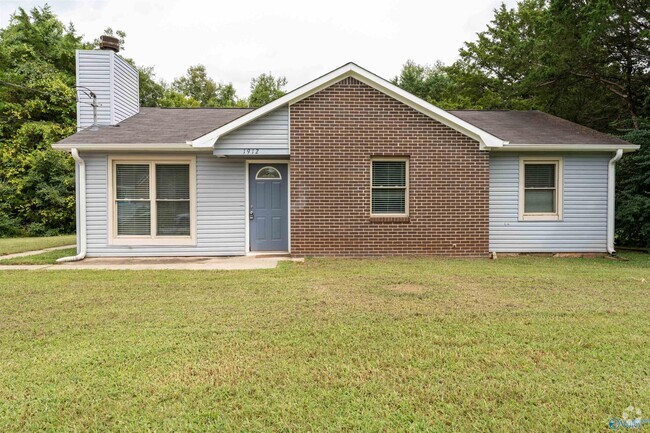 Building Photo - 1912 Mangum Dr NW Rental