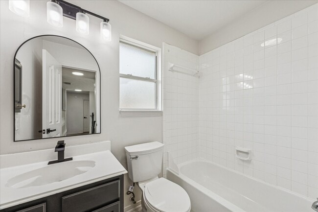 Photo - 11207 Briscoe Ln