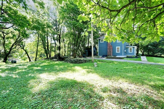 Photo - 350 Old Post Rd