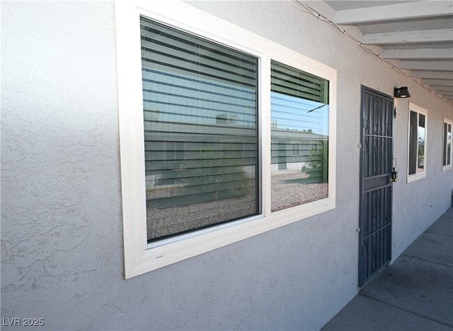 Building Photo - 2508 N McCarran St Unit 4