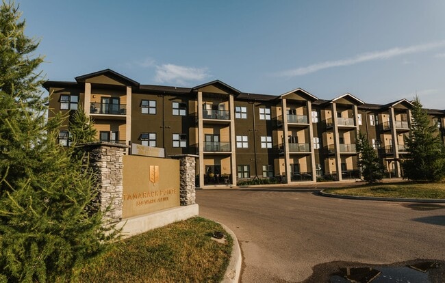 Building Photo - Tamarack Pointe