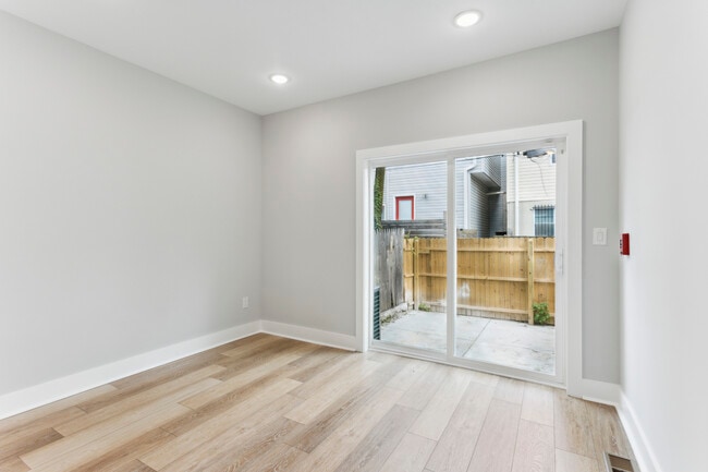 Photo - 1909 E Huntingdon St