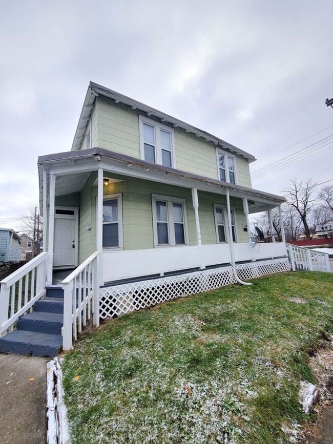 Photo - 164-166-166 S Cypress Ave Apartamento Unidad 164 S Cypress Ave