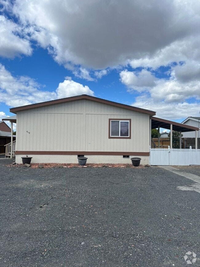Building Photo - 3 Bedroom 2 Bath Home for Rent in Ephrata