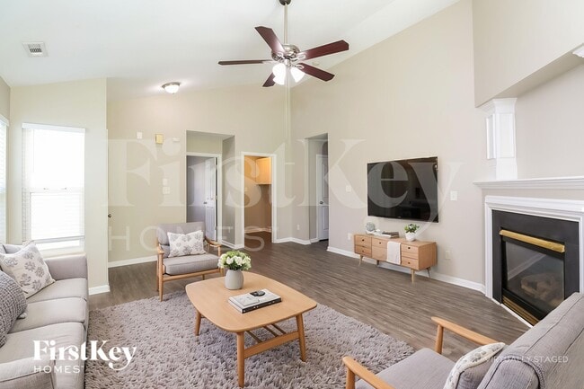 Photo - 7307 Woodbourne Ln