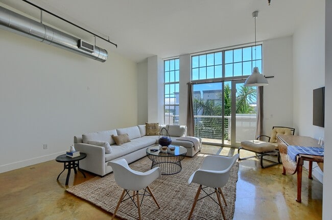 Photo - 180 NE 4th Ave Unit 406