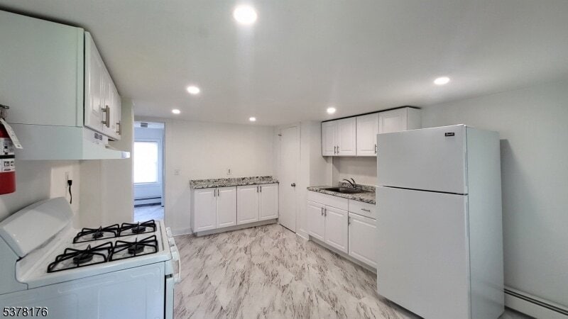 Photo - 60 E McFarlan St House