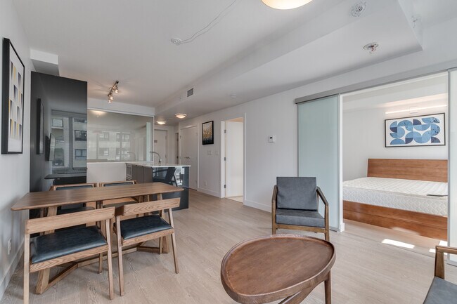 Photo - 1283 Howe St