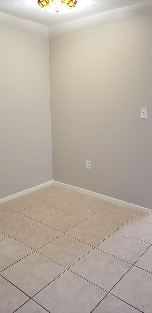 Photo - Cozy 2nd floor condo by Lake Underhill